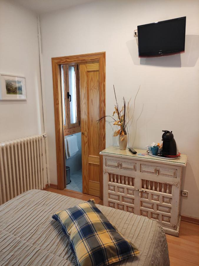 Hostal Escartin Sabiñánigo Dış mekan fotoğraf