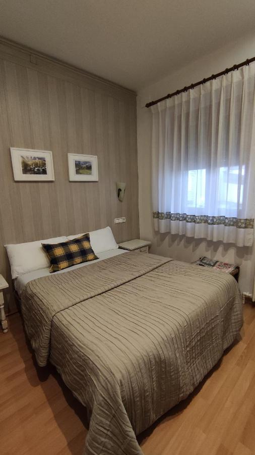Hostal Escartin Sabiñánigo Dış mekan fotoğraf