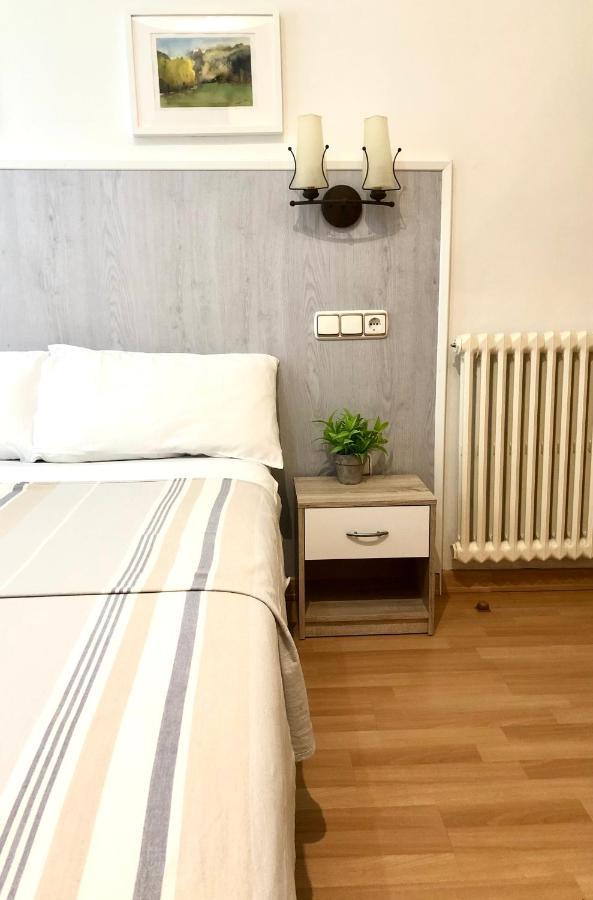Hostal Escartin Sabiñánigo Dış mekan fotoğraf
